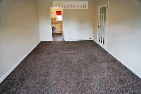 2 bedroom Flat to let in Creteil Court, Falkirk, FK1