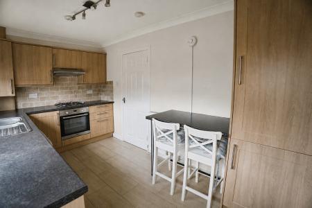 3 bedroom Semi-detached house to let in Akarit Road, Stenhousemuir, Larbert, FK5
