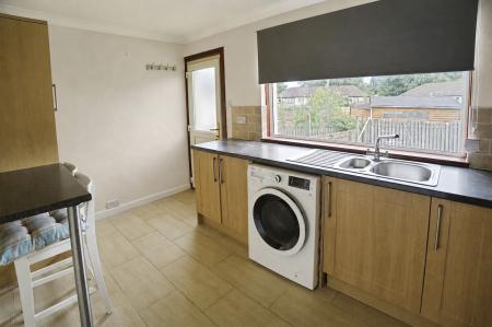 3 bedroom Semi-detached house to let in Akarit Road, Stenhousemuir, Larbert, FK5