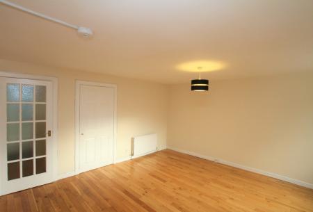 1 bedroom Flat to let in The Vennel, Linlithgow, EH49