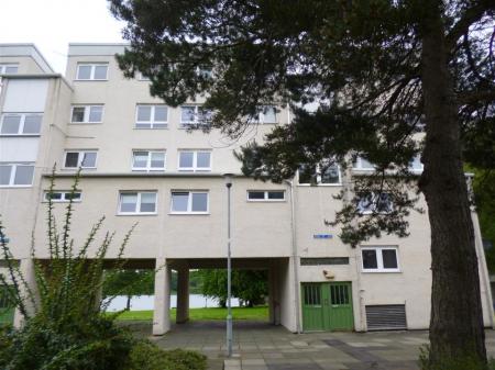 1 bedroom Flat to let in The Vennel, Linlithgow, EH49