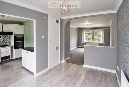 3 bedroom Terraced House to let in Branshill Park, Sauchie, Clackmannanshire, FK10
