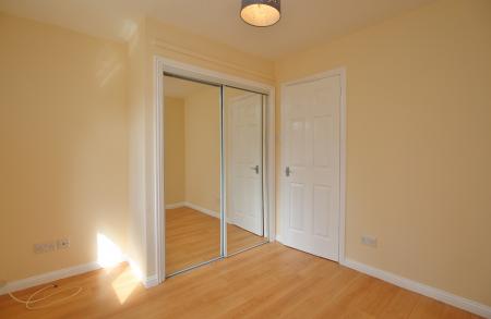 2 bedroom Flat to let in Creteil Court, Falkirk, FK1