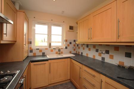 2 bedroom Flat to let in Creteil Court, Falkirk, FK1