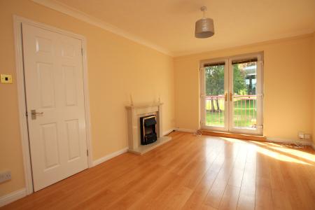 2 bedroom Flat to let in Creteil Court, Falkirk, FK1