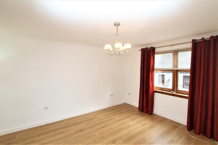 2 bedroom Apartment to let in Candleriggs Court, Alloa, FK10