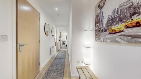 2 bedroom Flat for sale in River Heights