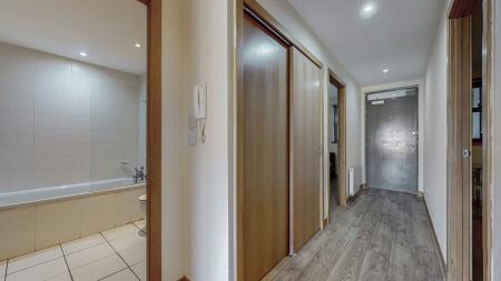 2 bedroom Flat for sale in High Street, Merchant City, Glasgow