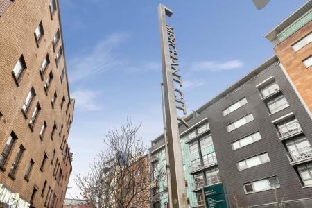 2 bedroom Flat for sale in High Street, Merchant City, Glasgow