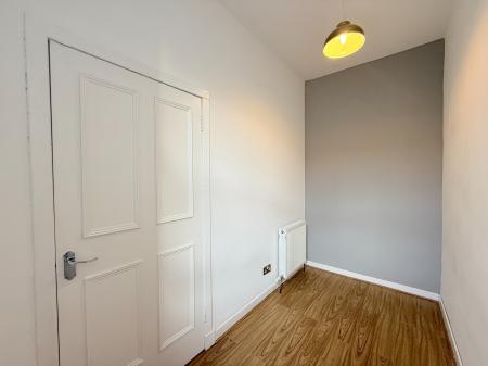 1 bedroom Flat to let in Tollcross Road