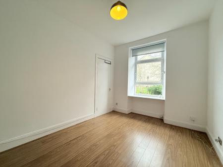 1 bedroom Flat to let in Tollcross Road