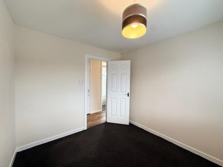 2 bedroom Flat to let in Maryhill Road, Woodside