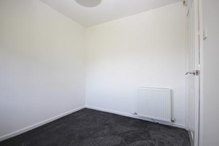 2 bedroom Flat to let in Chapelcross Avenue, Airdrie