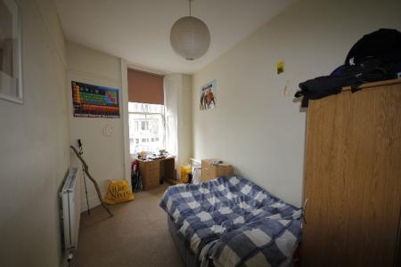 5 bedroom Flat to let in South Clerk Street, Meadows, Edinburgh, EH8