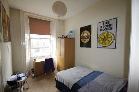 5 bedroom Flat to let in South Clerk Street, Meadows, Edinburgh, EH8