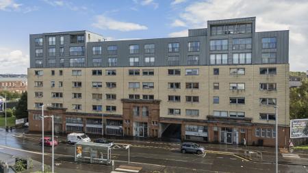 2 bedroom Flat for sale in The Plaza, Victoria Road