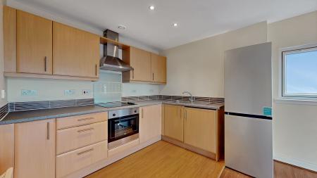 2 bedroom Flat for sale in The Plaza, Victoria Road