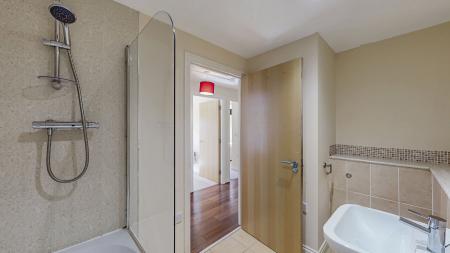 2 bedroom Flat for sale in The Plaza, Victoria Road