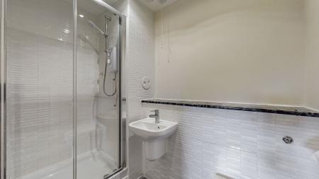 2 bedroom Flat for sale in The Plaza, Victoria Road