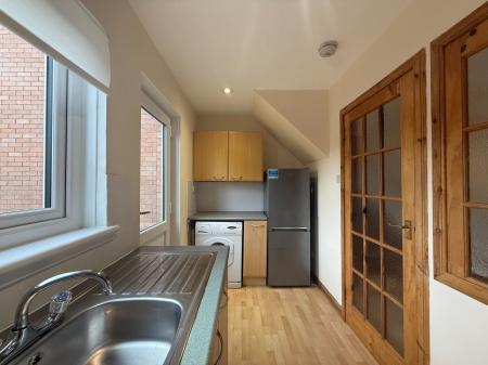 1 bedroom Terraced House to let in Millhouse Crescent, Kelvindale