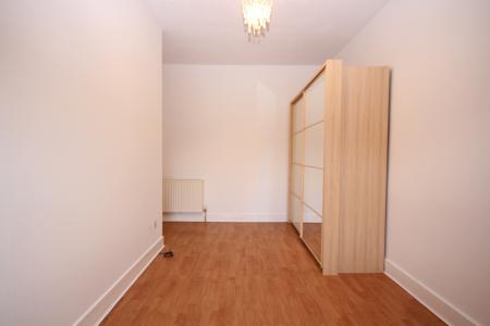 2 bedroom Flat to let in Springfield Road, Parkhead