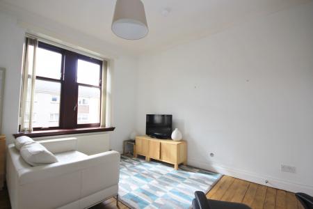 1 bedroom Flat to let in Stonelaw Road, Rutherglen