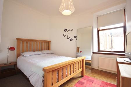 1 bedroom Flat to let in Stonelaw Road, Rutherglen