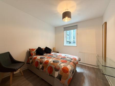 1 bedroom Flat to let in Oswald Street, City Centre