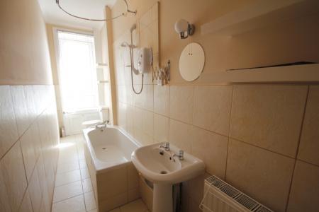1 bedroom Flat to let in Dalcross Pass, Hillhead, Glasgow, G11