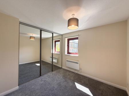 2 bedroom Flat to let in Ingleby Drive, Dennistoun