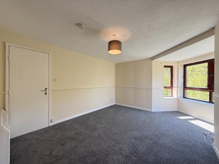 2 bedroom Flat to let in Ingleby Drive, Dennistoun