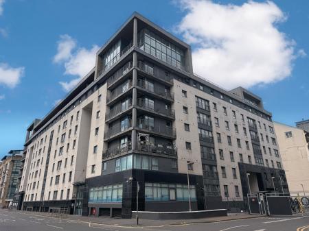 2 bedroom Flat to let in Wallace Street, Tradeston