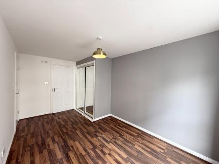 2 bedroom Flat to let in Wallace Street, Tradeston