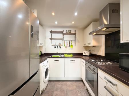 2 bedroom Flat to let in Kenley Road, Renfrew