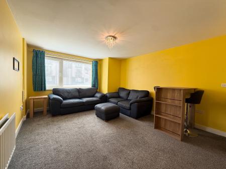2 bedroom Flat to let in Kenley Road, Renfrew