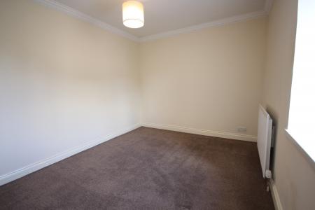 1 bedroom Flat to let in Shawhill Road, Shawlands