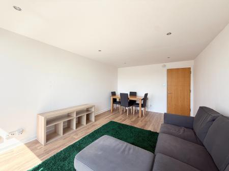 2 bedroom Flat to let in Stobcross Street, Finnieston