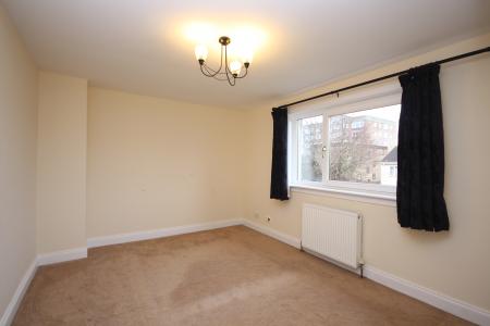 4 bedroom Terraced House to let in Montrose Drive, Bearsden