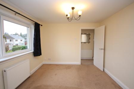 4 bedroom Terraced House to let in Montrose Drive, Bearsden