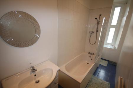 2 bedroom Flat to let in Dumbarton Road, Glasgow, G11
