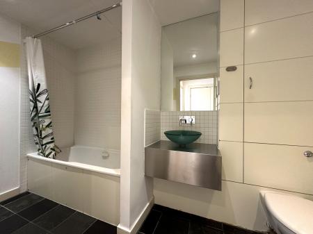 2 bedroom Flat to let in Finnieston Street, Finnieston