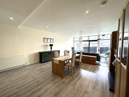 2 bedroom Flat to let in Finnieston Street, Finnieston