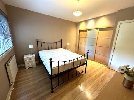 2 bedroom Flat to let in Finnieston Street, Finnieston
