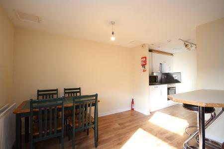 4 bedroom Duplex to let in Couper Street, Townhead, Glasgow