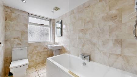 3 bedroom End of terrace house for sale in Ashgill Road
