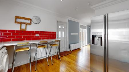 3 bedroom End of terrace house for sale in Ashgill Road