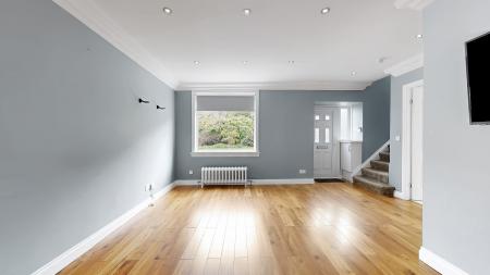 3 bedroom End of terrace house for sale in Ashgill Road
