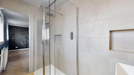 3 bedroom End of terrace house for sale in Ashgill Road