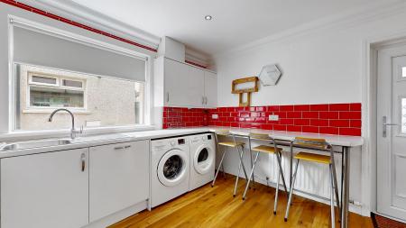 3 bedroom End of terrace house for sale in Ashgill Road