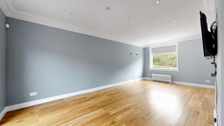 3 bedroom End of terrace house for sale in Ashgill Road